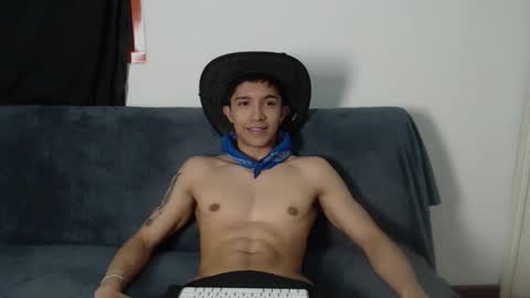 thesaint_xxx online show from October 29, 12:23 am