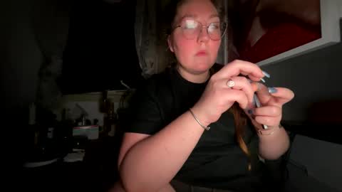 Snapshot of thesashadomme chatting on December 15, 3:34 am The Sasha Domme online show from December 15, 3:34 am