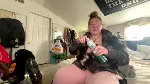 Snapshot of thesashadomme chatting on January 8, 6:52 pm The Sasha Domme online show from January 8, 6:52 pm
