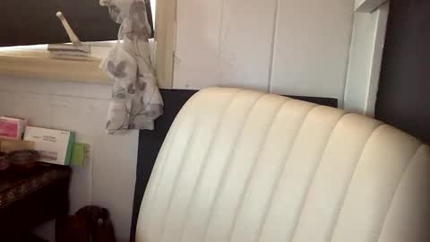 Snapshot of thesashadomme chatting on October 3, 9:45 pm The Sasha Domme online show from October 3, 9:45 pm