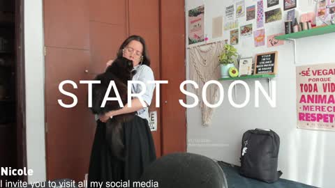 Nicole online show from December 31, 7:51 pm