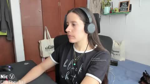 Nicole online show from November 11, 7:16 pm