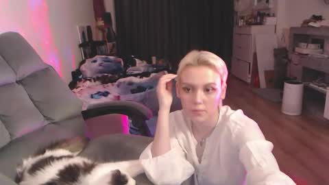 theysaidimcute online show from March 19, 8:47 pm