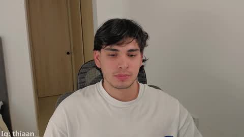 thiaan__ online show from November 30, 1:34 am