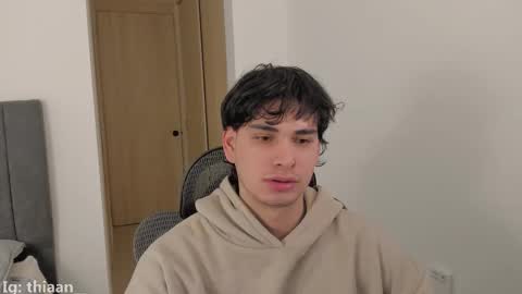 thiaan__ online show from November 25, 12:20 am