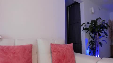 Thiago  online show from March 11, 9:07 pm