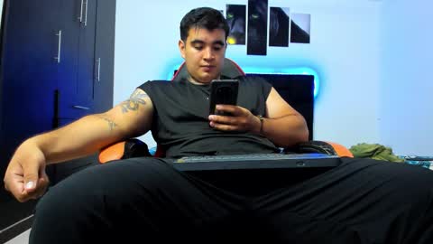 Thiago online show from February 8, 5:33 am