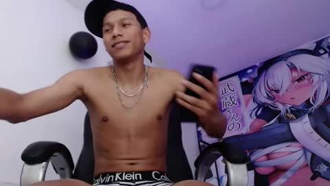 Thiago online show from December 4, 12:46 am