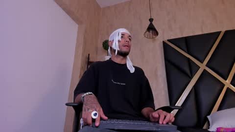 ThiagoFerreti online show from September 17, 4:05 am