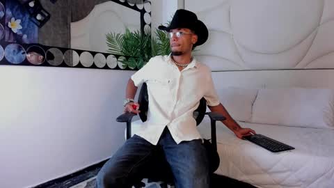 ThiagoFerreti online show from October 7, 3:46 am