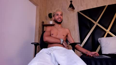 ThiagoFerreti online show from September 24, 3:46 am