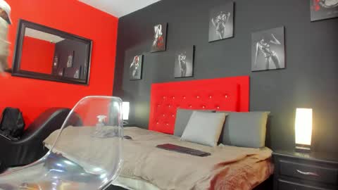 Thia Gomez online show from November 5, 12:29 pm