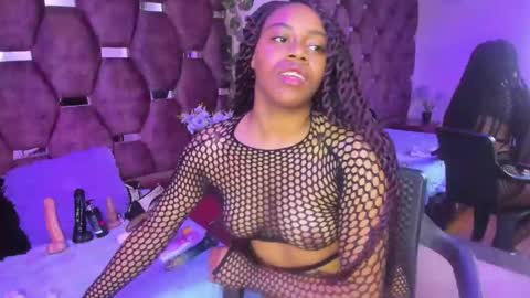 thiana_taylor online show from October 27, 7:47 pm
