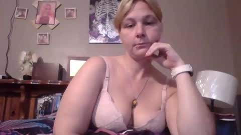 thickblonde_92 online show from October 6, 2:57 pm