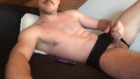 thierrinho8148 online show from April 7, 4:20 pm