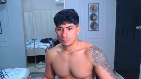 MICHAEL AND CRISS online show from January 17, 1:31 pm