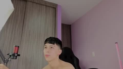 thomas  brandd1 online show from October 21, 9:07 pm