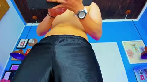 Snapshot of thomas_may4rs chatting on January 22, 4:55 am ---Thomas--- online show from January 22, 4:55 am