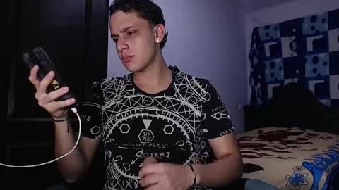 Snapshot of thomas_may4rs chatting on November 1, 12:22 am ---Thomas--- online show from November 1, 12:22 am