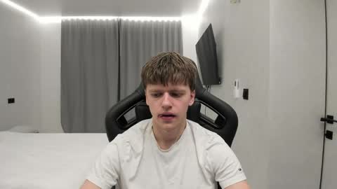 Tomas online show from April 13, 7:29 pm