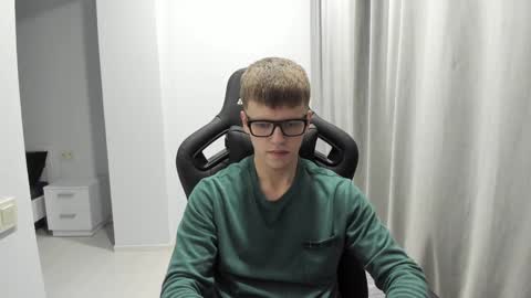 Tomas online show from February 1, 5:05 pm