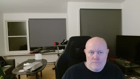 thomash32 online show from January 10, 6:57 pm