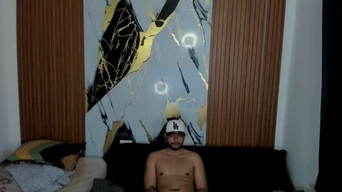 thomson_hot01 online show from November 30, 5:47 am