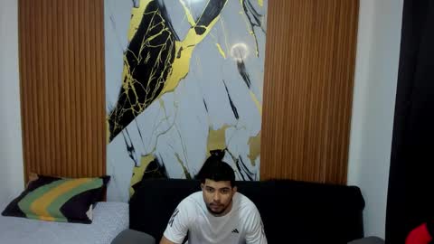 thomson_hot01 online show from December 2, 5:04 am