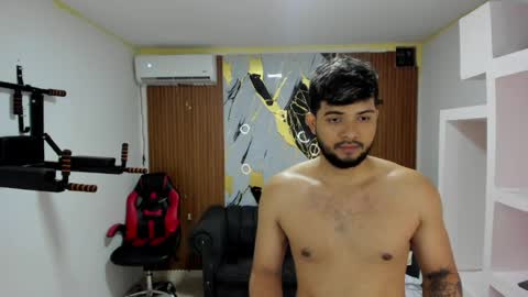 thomson_hot01 online show from April 9, 6:19 am