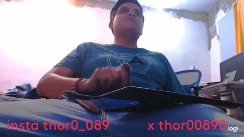 Snapshot of thor0200 chatting on October 7, 5:47 am thor0200 online show from October 7, 5:47 am