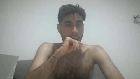 Snapshot of throwawayyourgun chatting on October 29, 5:25 pm Luka online show from October 29, 5:25 pm