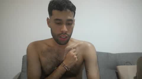 Snapshot of throwawayyourgun chatting on February 26, 7:10 pm Luka online show from February 26, 7:10 pm