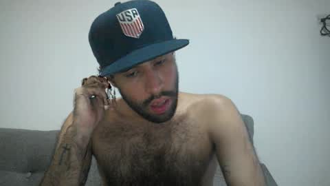 Snapshot of throwawayyourgun chatting on February 3, 5:56 pm Luka online show from February 3, 5:56 pm