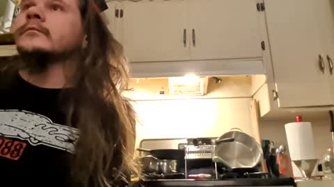 thunder8u42 online show from December 16, 12:55 pm