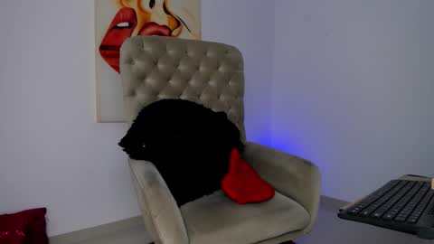 carolina online show from December 14, 12:06 am