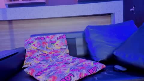  online show from May 23, 5:14 am