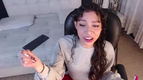 LIA online show from December 22, 2:24 pm