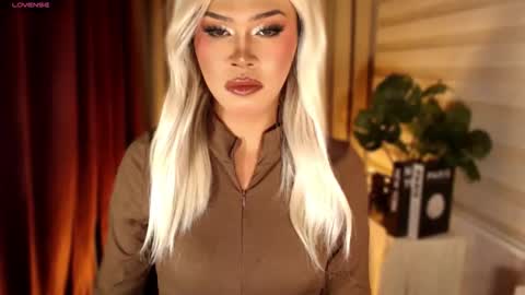 Sam online show from March 1, 7:18 pm