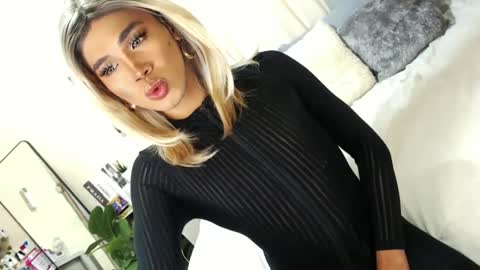 Sam online show from February 28, 2:42 am