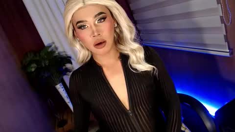 Sam online show from September 12, 7:49 pm