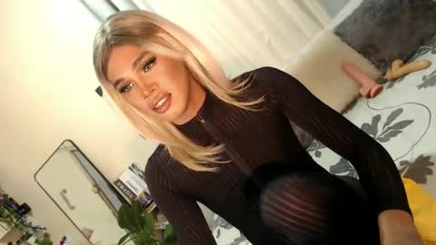 Sam online show from February 20, 5:44 am