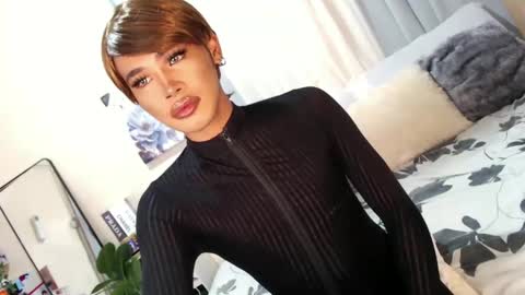 Sam online show from February 8, 1:43 am