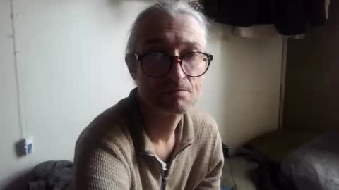 tiddles12345 online show from April 26, 12:36 pm