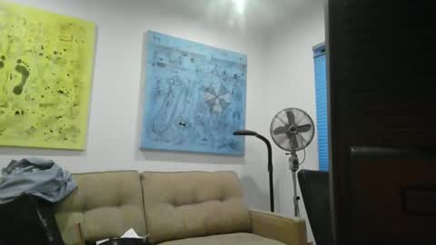 JustMe online show from April 28, 1:04 pm