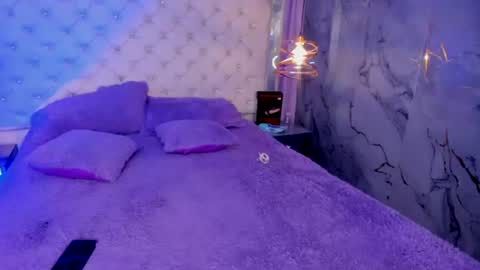 Tifanny y Vale online show from July 6, 3:03 pm