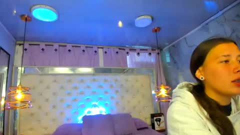 Tifanny y Vale online show from July 10, 12:21 pm