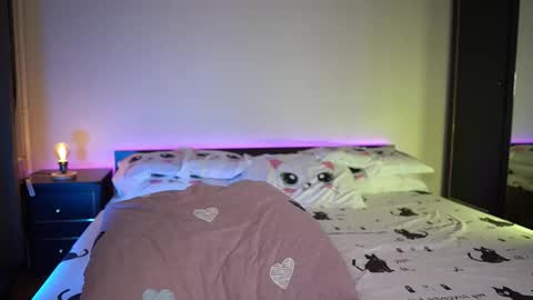 Tiffany online show from March 9, 2:05 am