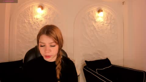 Tiffanny Sins online show from April 14, 4:16 am