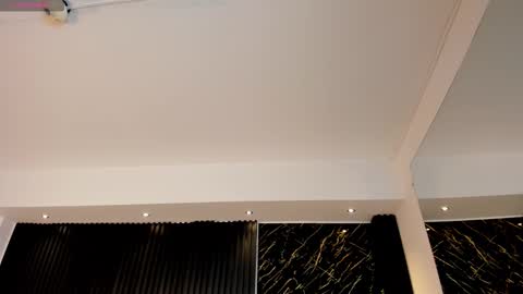 tiffanyhoustton online show from February 23, 11:34 am