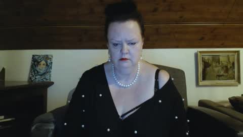 TiffanyMature online show from May 3, 8:15 pm